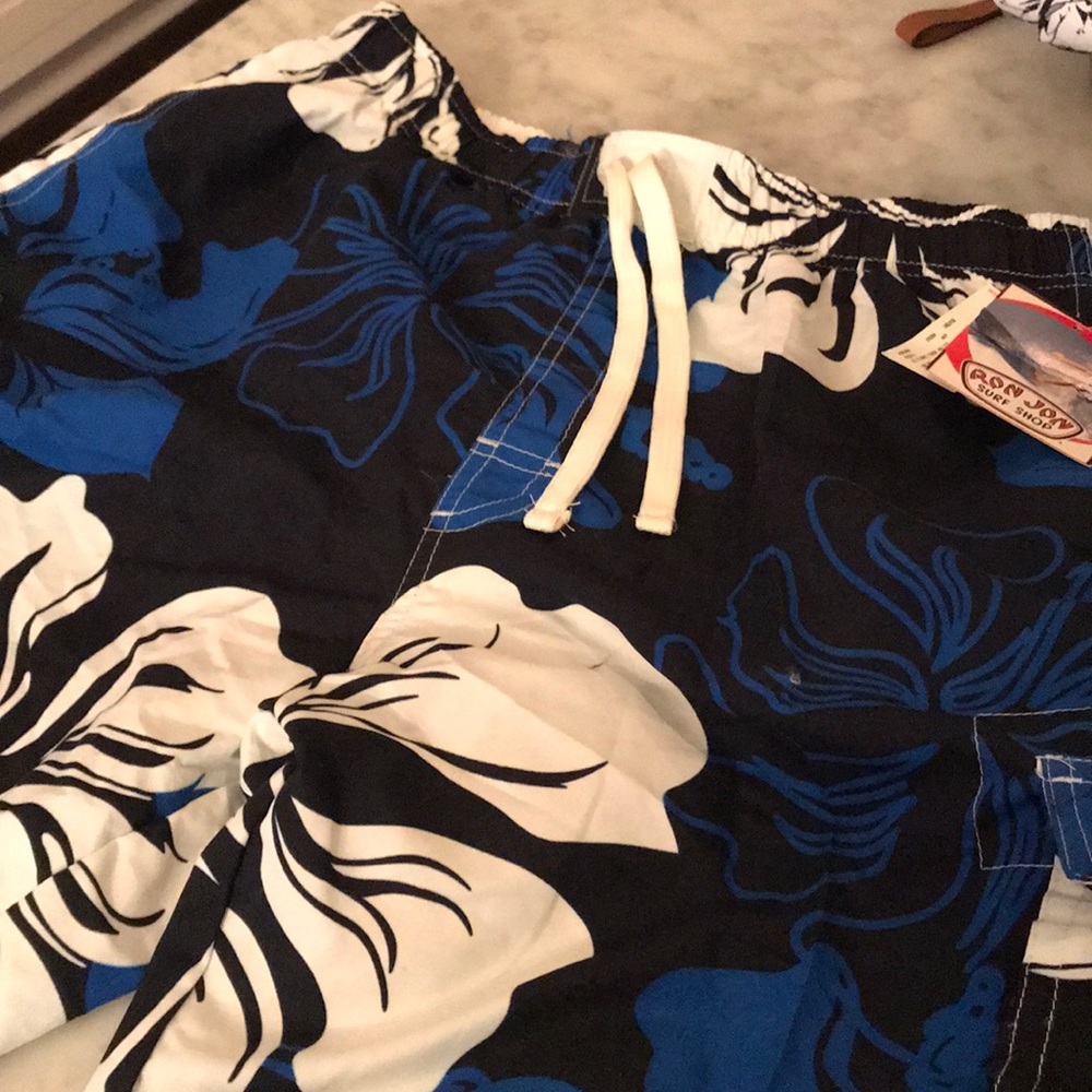NWT Men’s Swim trunks, size medium